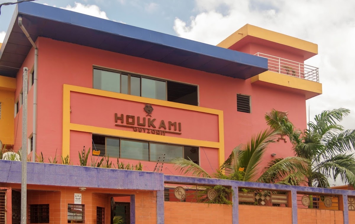 Galerie d'Art / Résidence Houkami Guyzagn