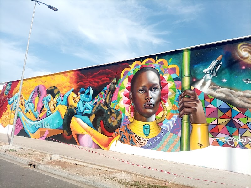 Mur Graffiti du port de Cotonou