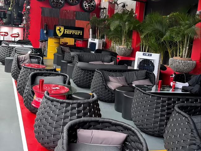 FERRARI Lounge Café Restaurant