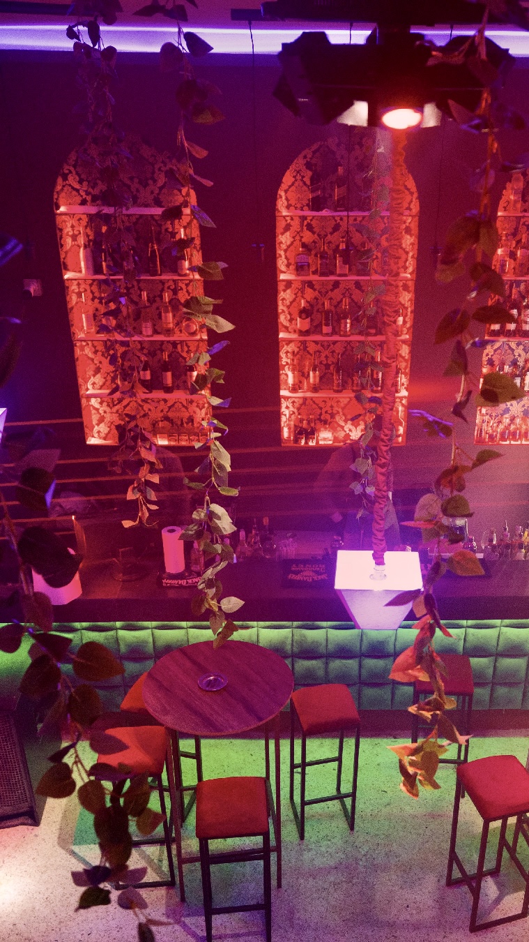 SELFIE BAR COCKTAIL