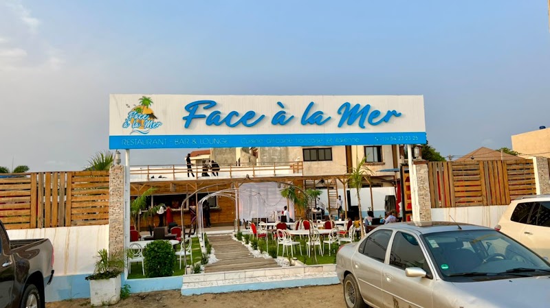Face À La Mer