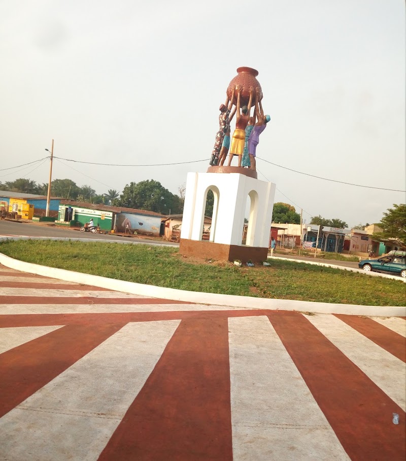 Place Jarre Trouée
