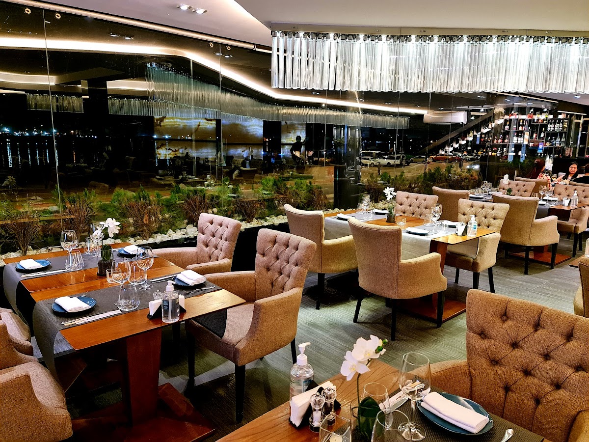 Restaurant Atmosphere Abidjan